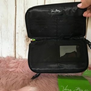 Vera Bradley Bags - Vera Bradley Wallet Vera Bradley Bags - Vera Bradley Wallet